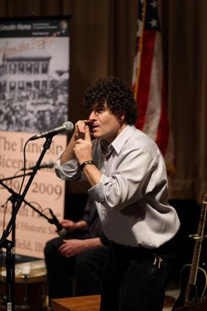 Chris Vallillo performs “Abraham Lincoln in Song.”